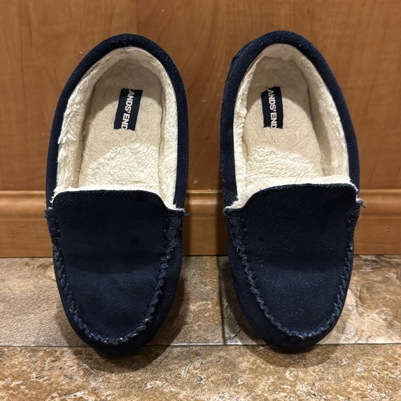 Kids Suede Leather Moccasin Slippers size 3 radiant navy - Picture 1 of 3